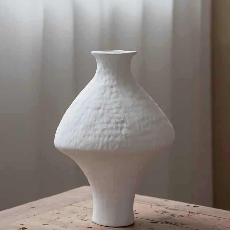 Vintage Ceramic Vase - Elegant Floral centerpiece for Living Room, Dining Table